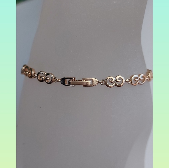 Amethyst Bracelet With CZ ,18k Gold Plated - Picture 3 of 5